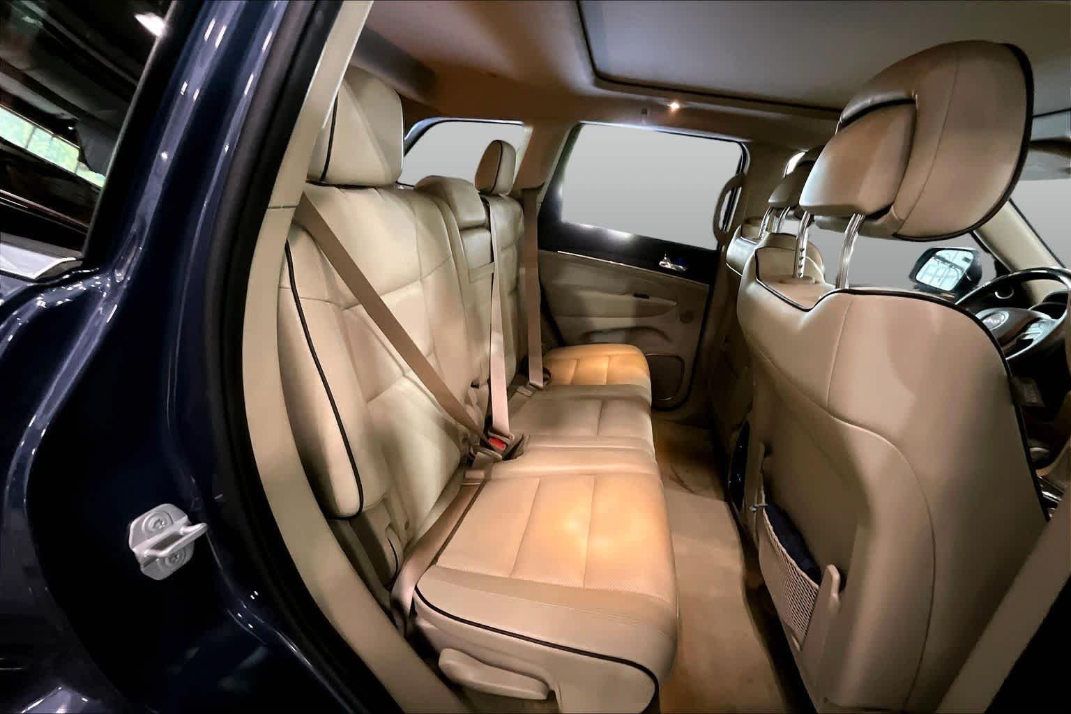Used 2021 Slate Blue Pearlcoat Jeep Overland image 20