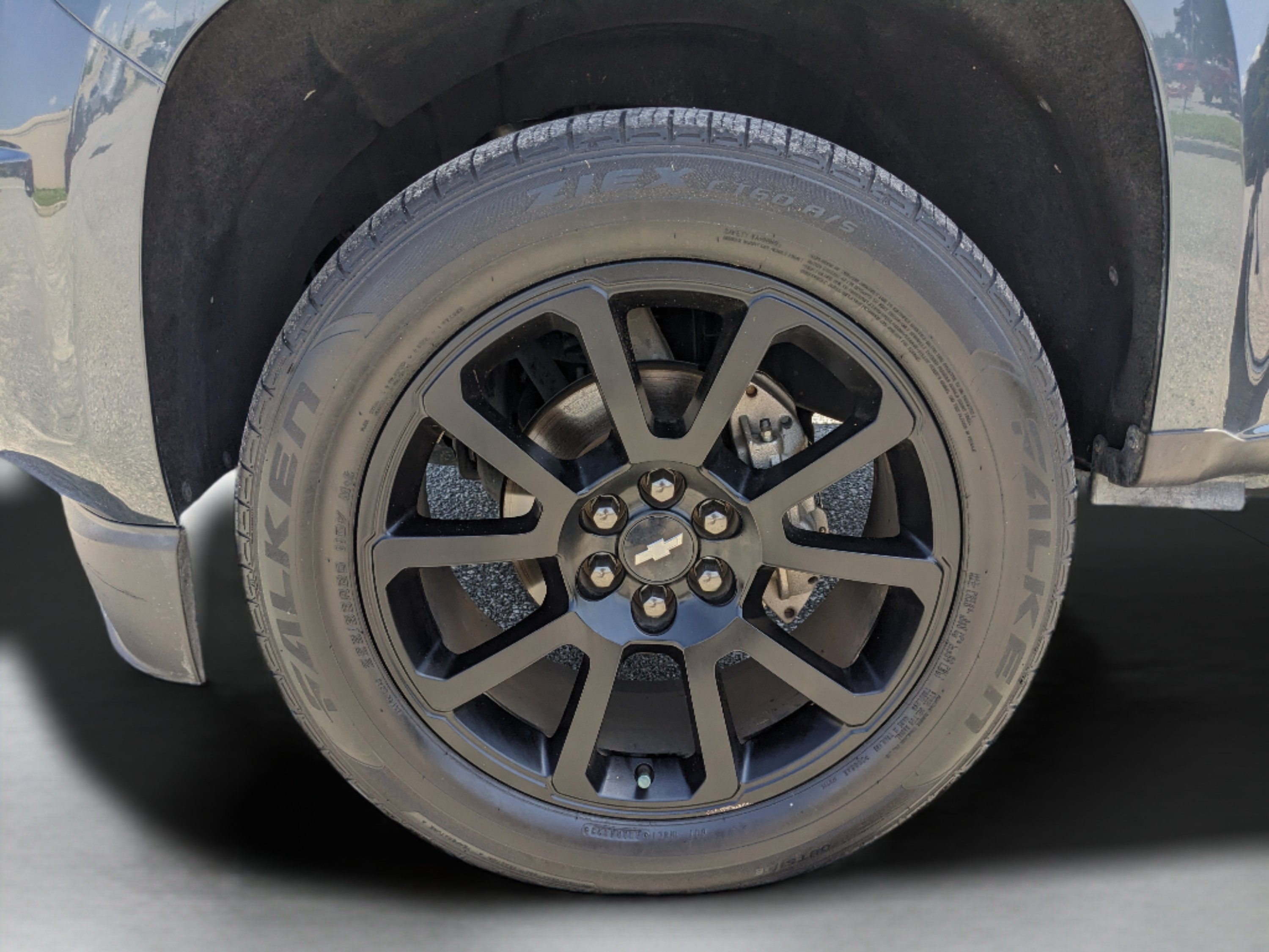 Used 2019 Shadow Gray Metallic Chevrolet 4WD LT image 35