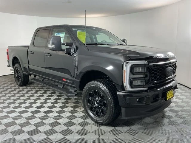 New 2026 Agate Black Ford XLT image 3