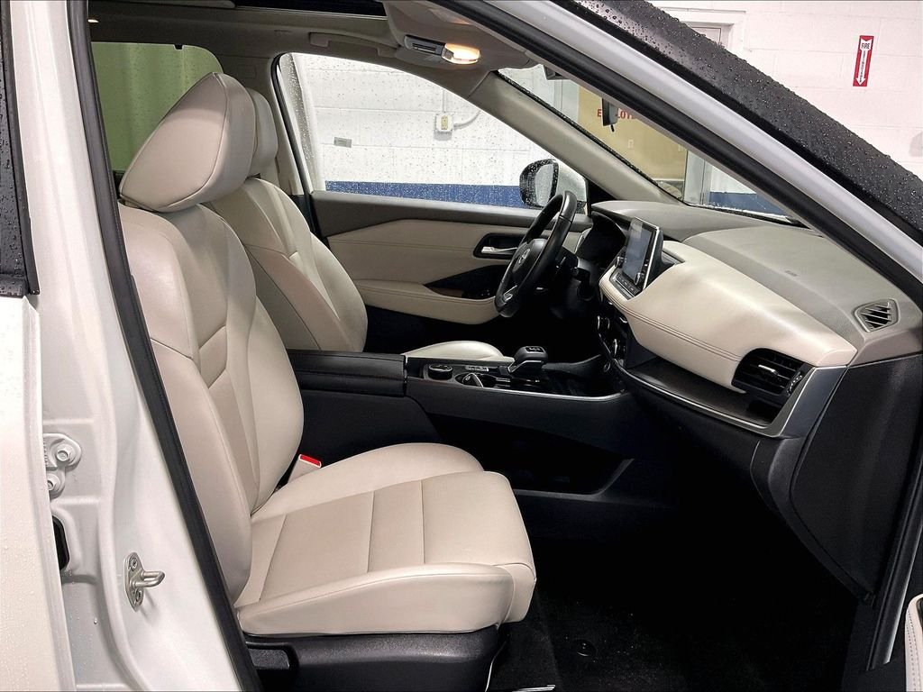 Used 2023 White Nissan SV image 11