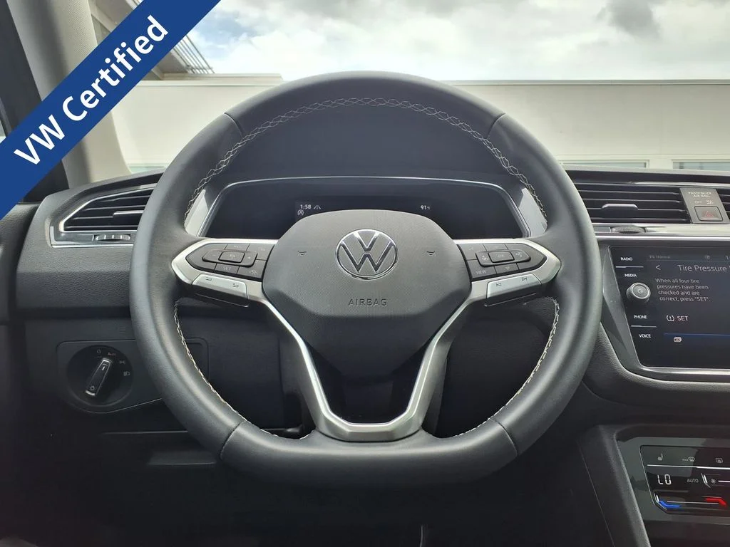Certified Used 2023 Deep Black Volkswagen 2.0T SE 4-Motion image 15