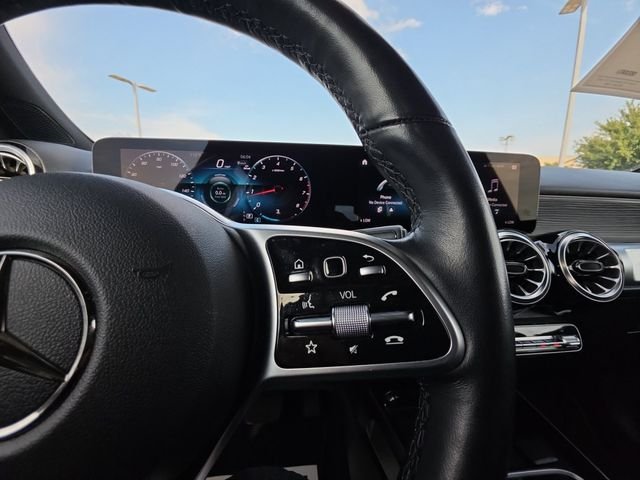 Used 2023 Black Mercedes-Benz GLB 250 image 12