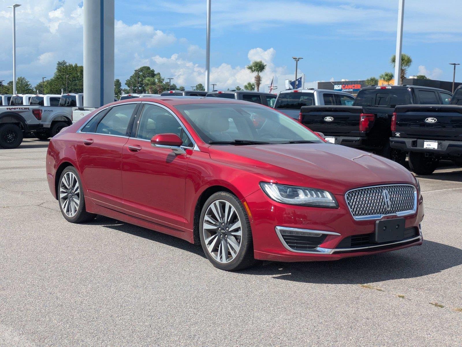 Used 2018 Ruby Red Metallic Tinted Clearcoat Lincoln Reserve image 3