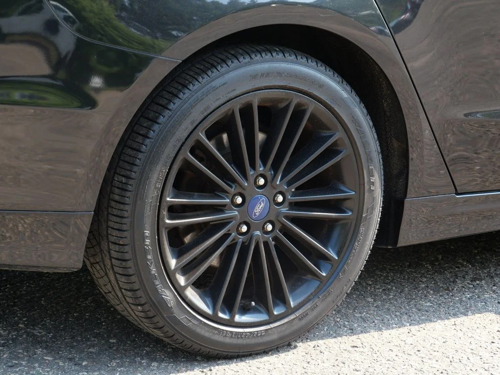 Used 2014 Black Ford SE image 7