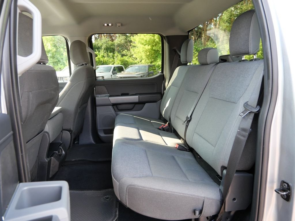 Used 2025 Silver Ford XLT image 15