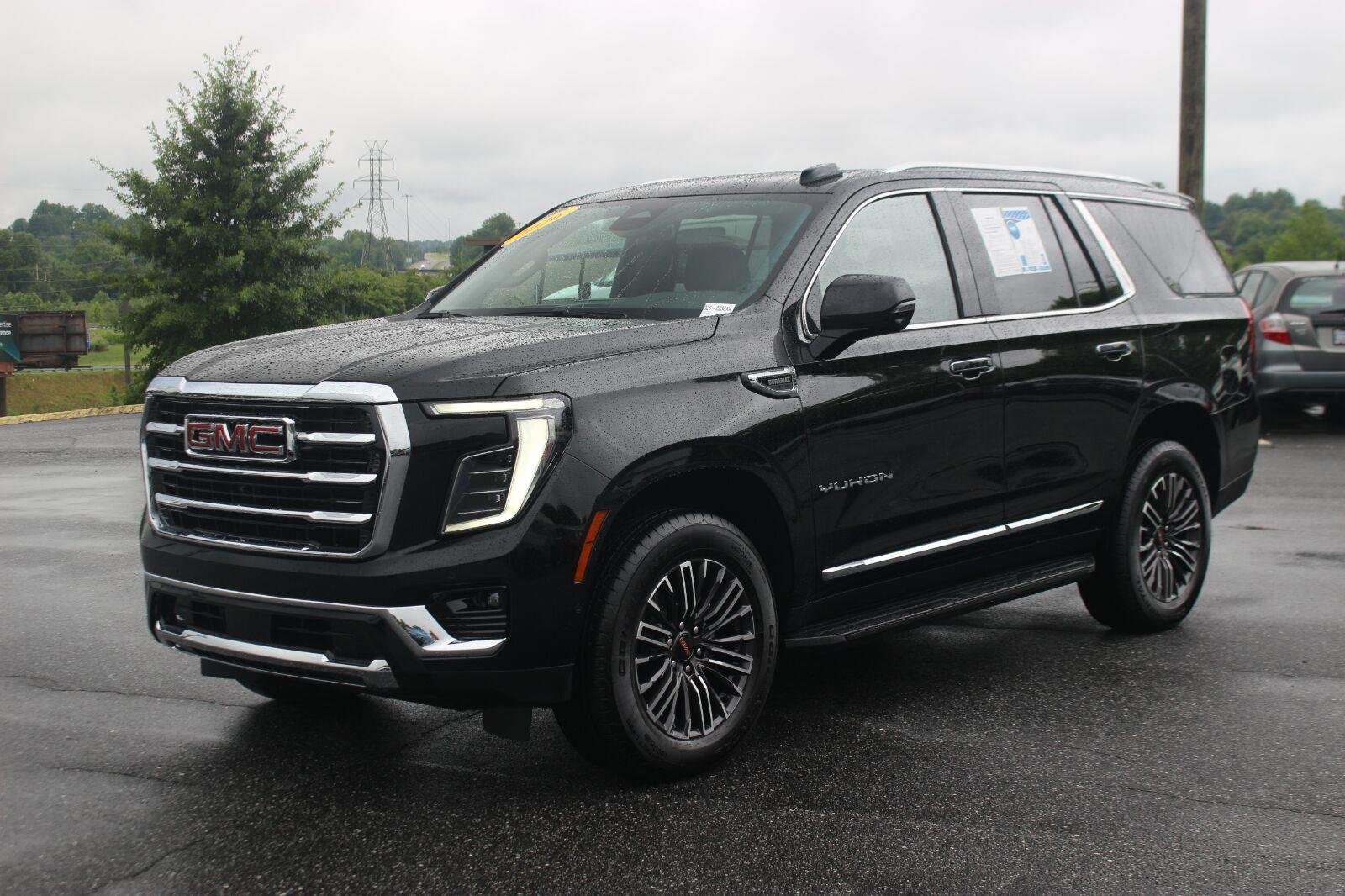 Used 2026 Onyx Black GMC Elevation image 3
