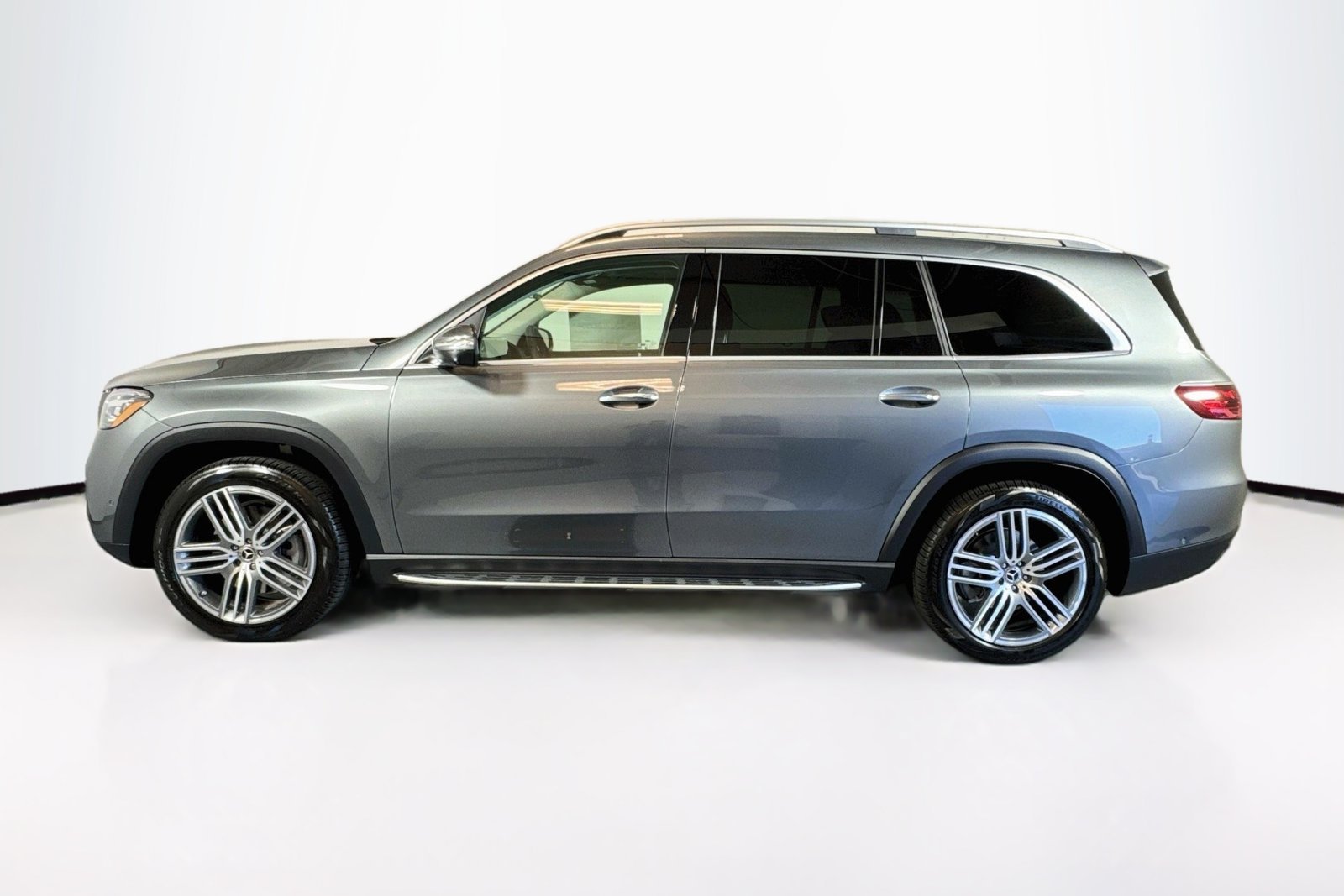New 2026 Selenite Grey Metallic Mercedes-Benz GLS 450 image 8