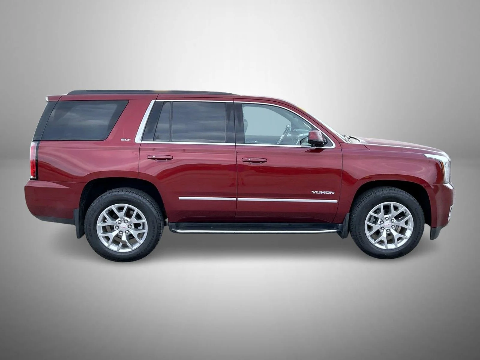 Used 2018 Red GMC SLT image 4
