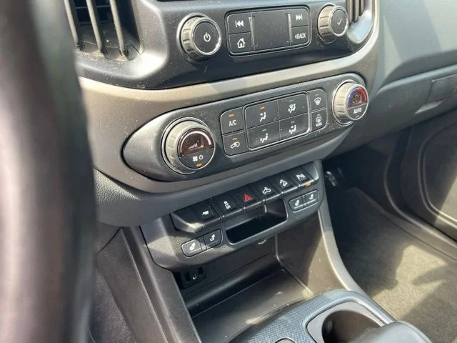 Used 2019 Red Chevrolet Z71 image 22