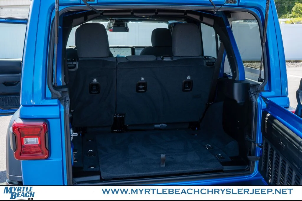 Used 2026 Blue Pearl Jeep Sport S image 32