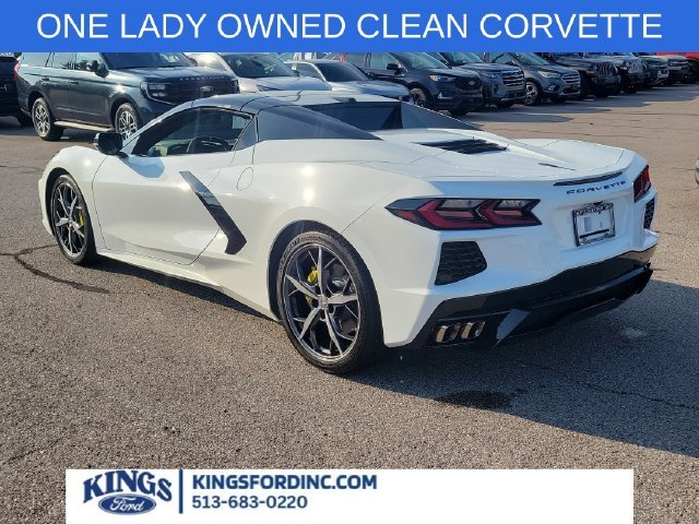 Used 2021 Arctic White Chevrolet Stingray image 3