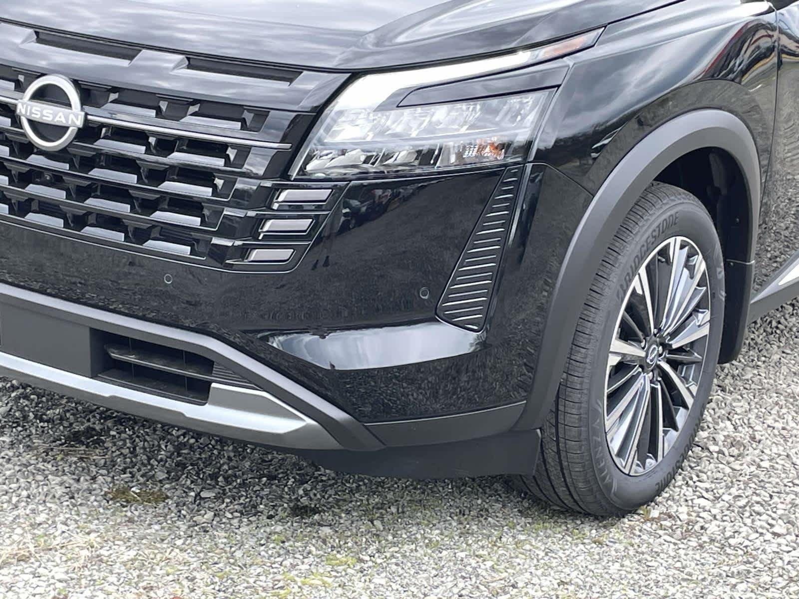 New 2026 Super Black Nissan Platinum image 13