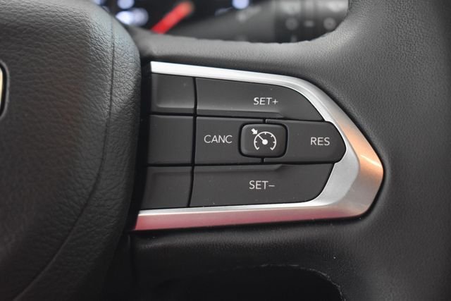 Used 2024 Gray Jeep Latitude image 25