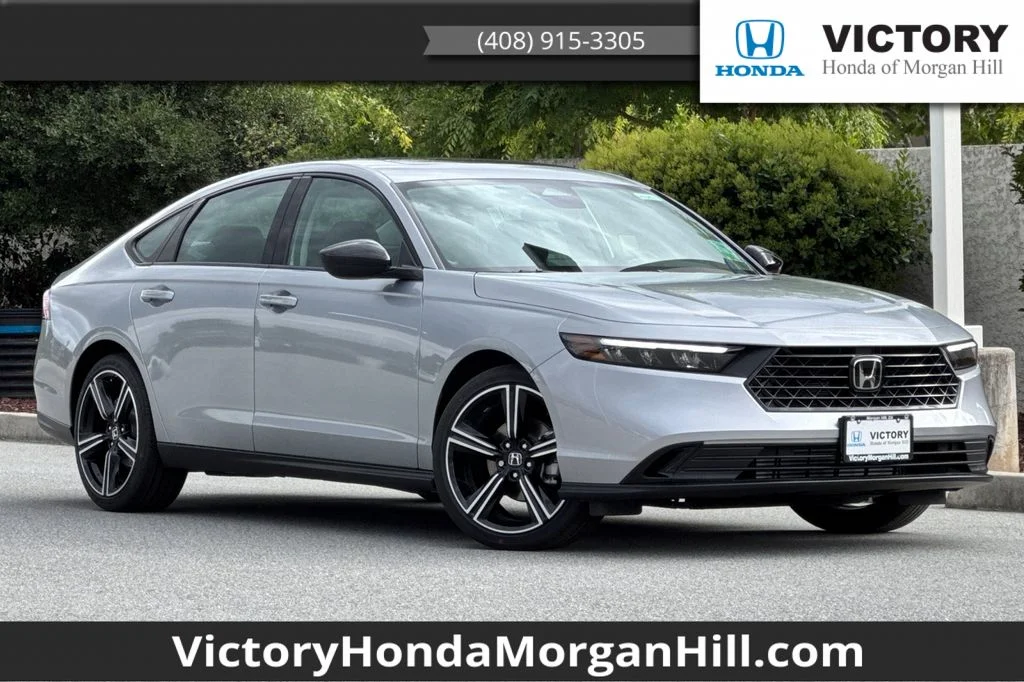 New 2026 Solar Silver Metallic Honda SE image 1