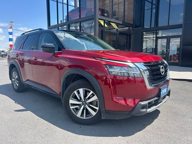 2024 Nissan Pathfinder SL