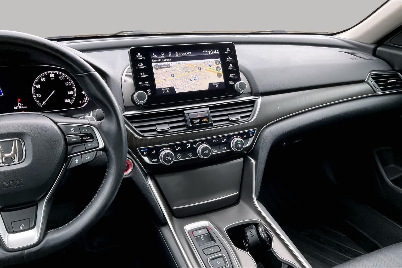 Used 2020 Crystal Black Pearl Honda Touring image 7