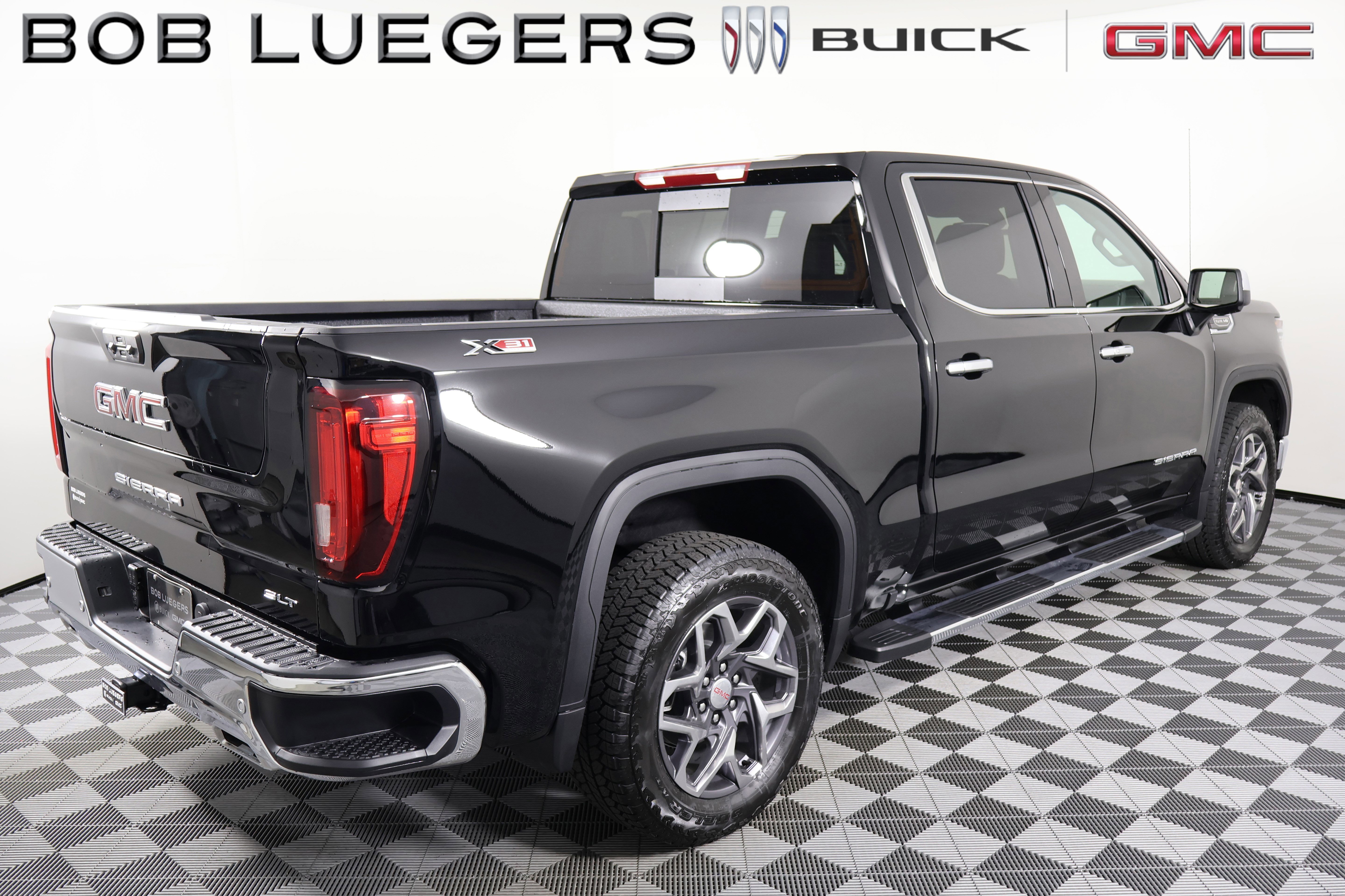 2026 GMC Sierra 1500 SLT - Photo 8
