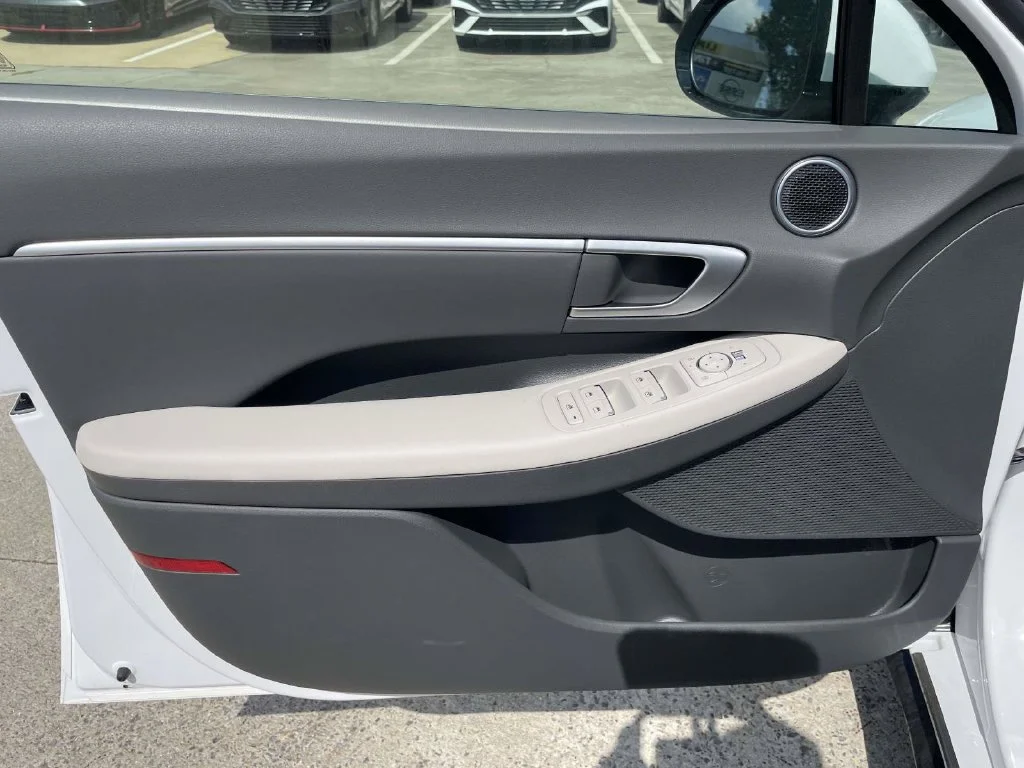 New 2026 White Hyundai SEL Sport image 13