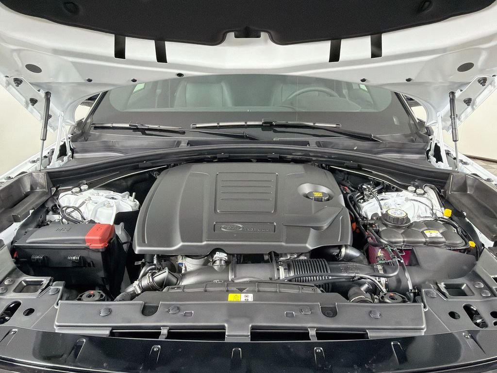 New 2026 Fuji White Land Rover S image 32
