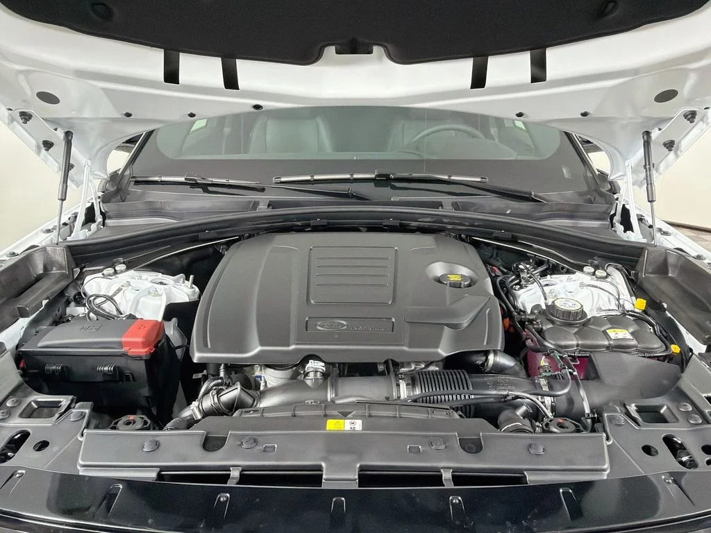 New 2026 Fuji White Land Rover S image 32