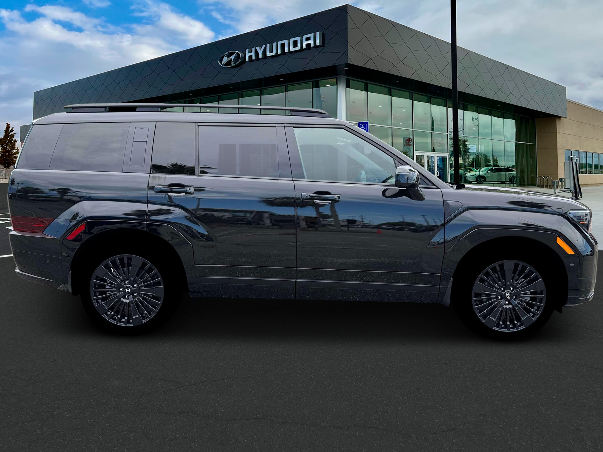 New 2026 Phantom Black Hyundai Calligraphy image 9