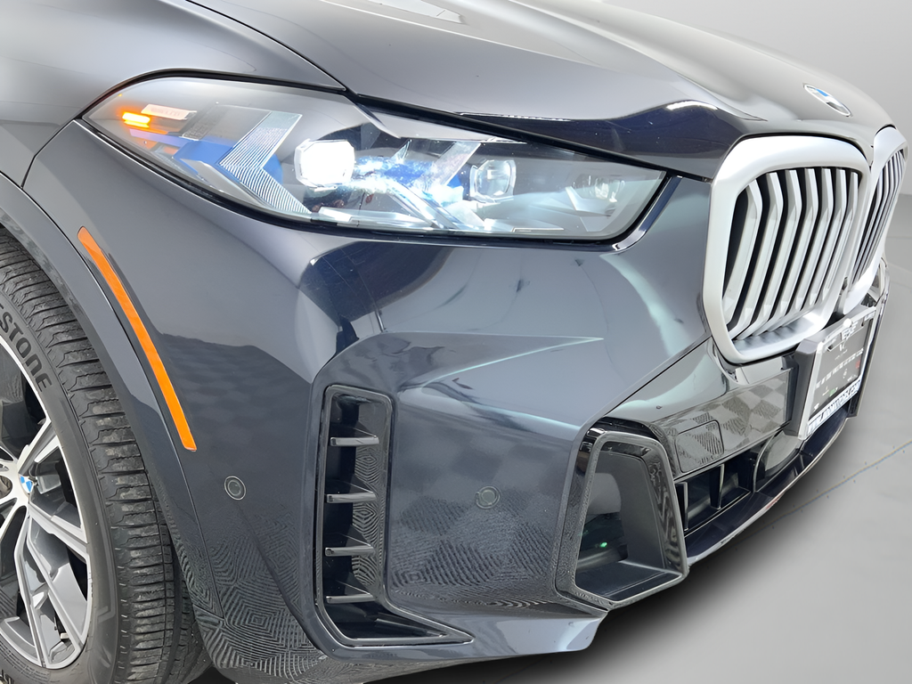Used 2025 Carbon Black Metallic BMW xDrive40i image 8