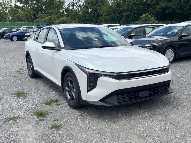 New 2026 Kia K4 LXS