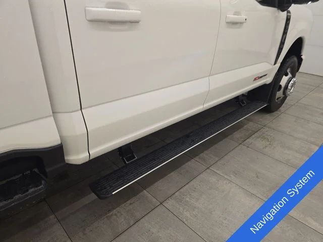 New 2026 Star White Metallic Tri-Coat Ford F-350® Platinum® image 18