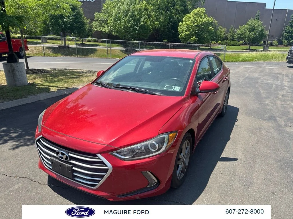 Used 2017 Red Hyundai SE image 10