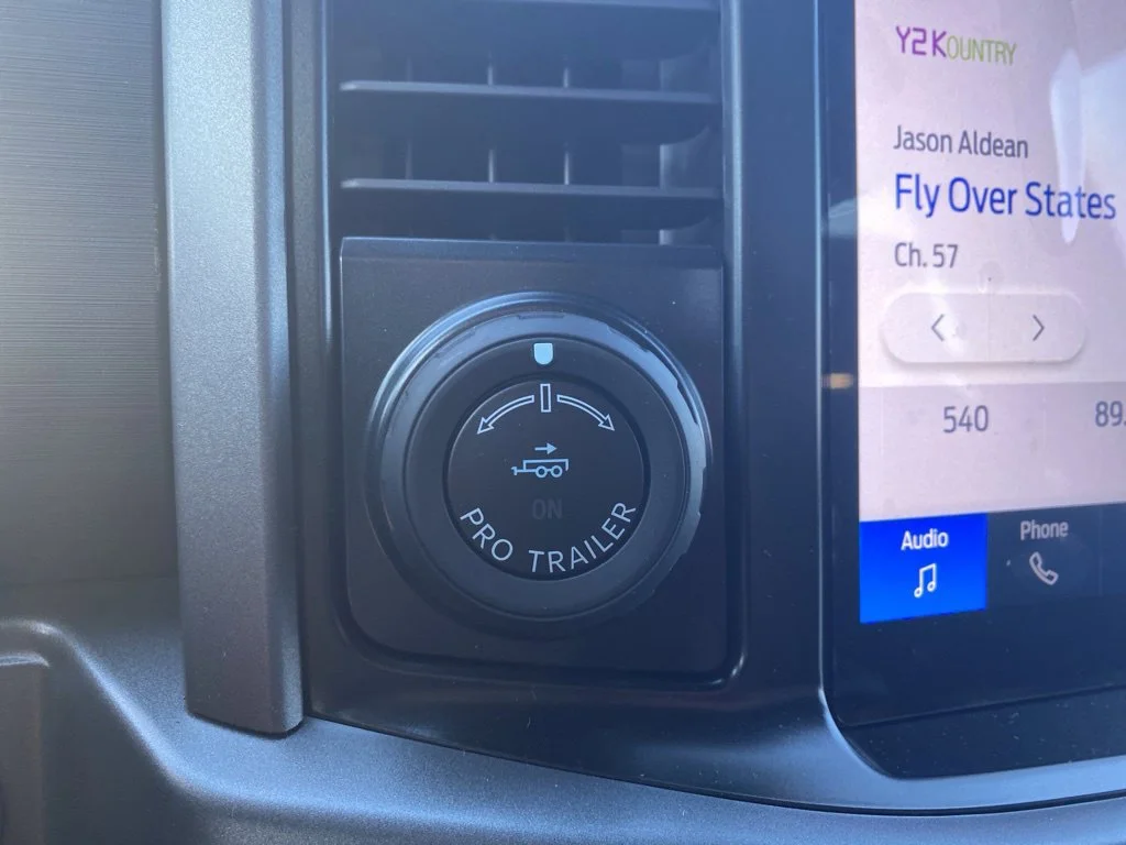 New 2026 Carbonized Gray Metallic Ford XLT image 24