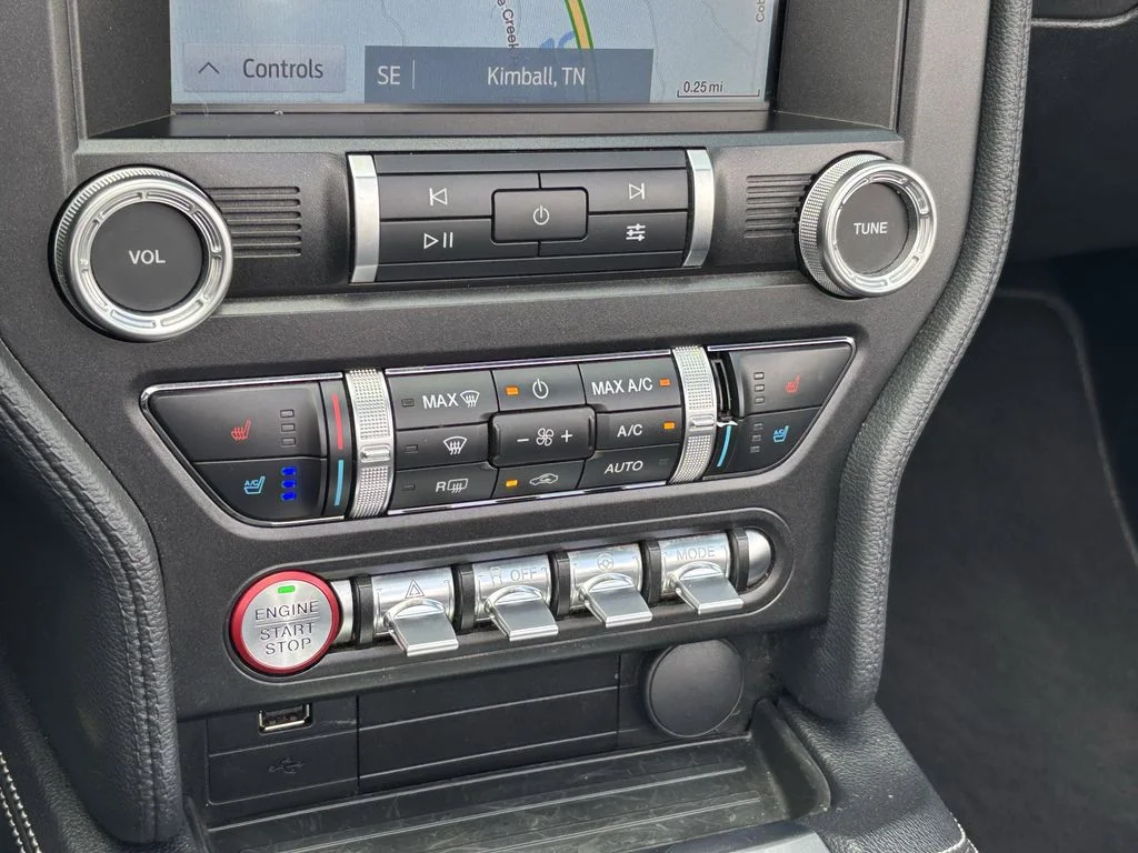 Used 2019 Black Ford GT Premium image 35