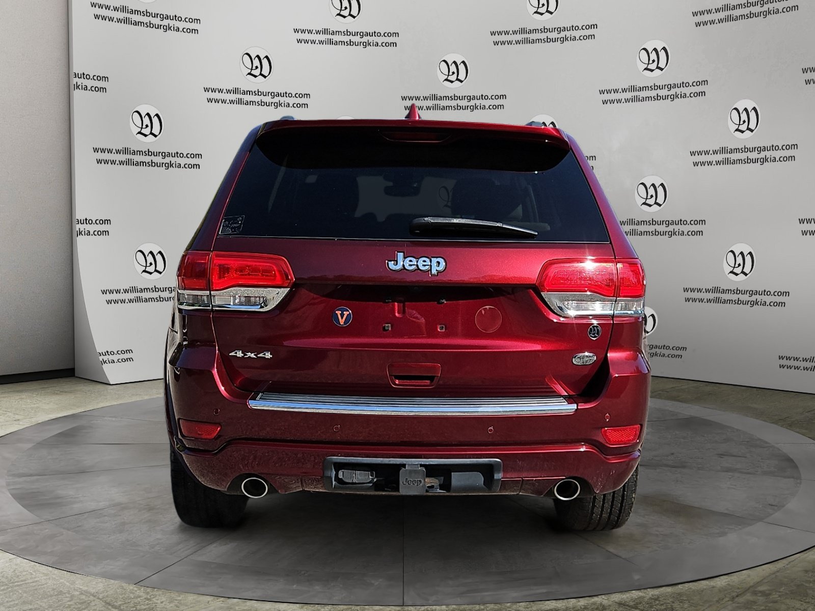 Used 2018 Red Jeep Overland image 4
