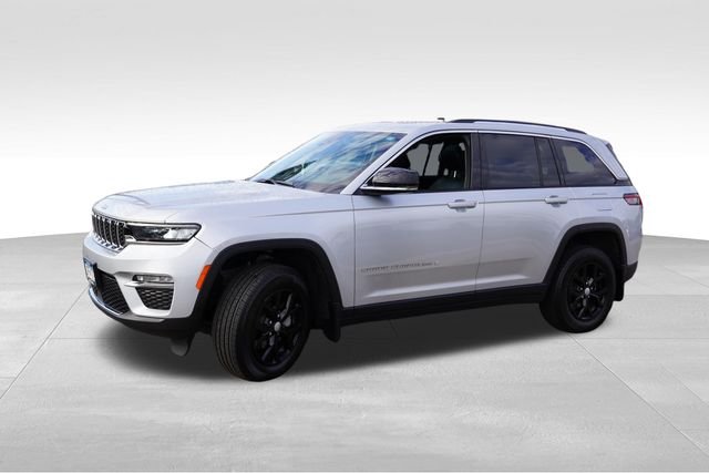 Certified Used 2022 Silver Jeep Limited image 10