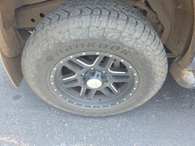 Used 2004 Pacific Blue Metallic Toyota SR5 image 10