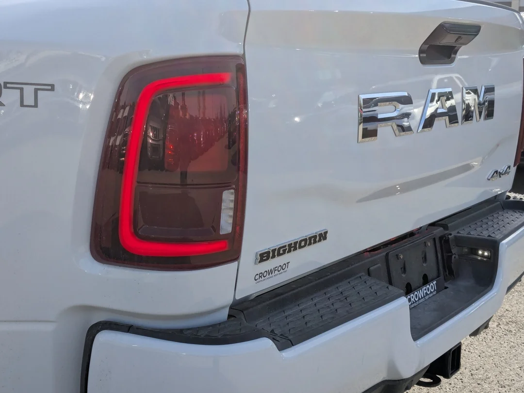 New 2026 White RAM Big Horn - - 6.7L HO Diesel - Max Tow Pkg w/ 5th Wheel Prep - Level 2 Plus Pkg w/ 12 Nav & More! image 11