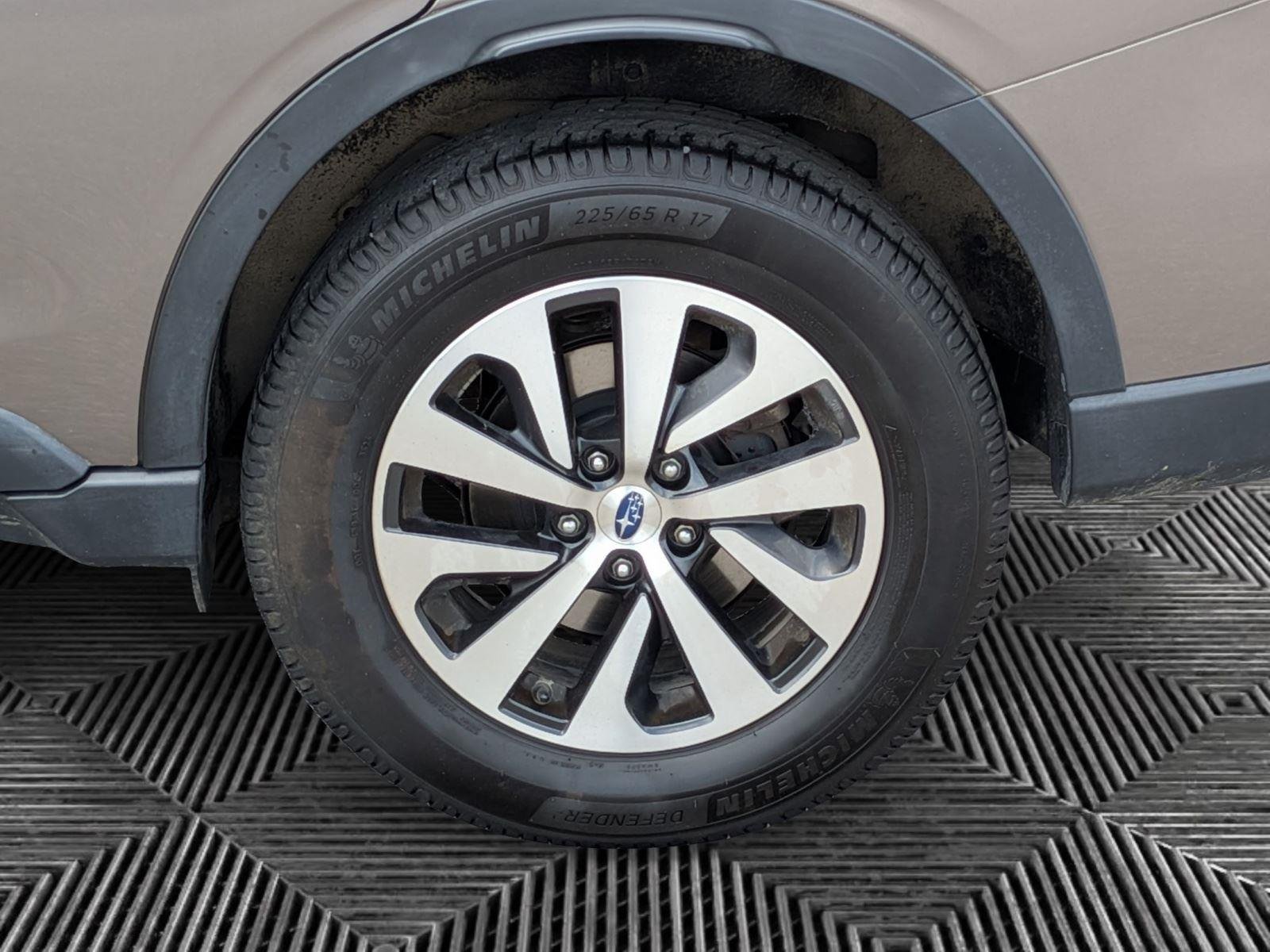 Used 2021 Brilliant Bronze Metallic Subaru Premium image 27