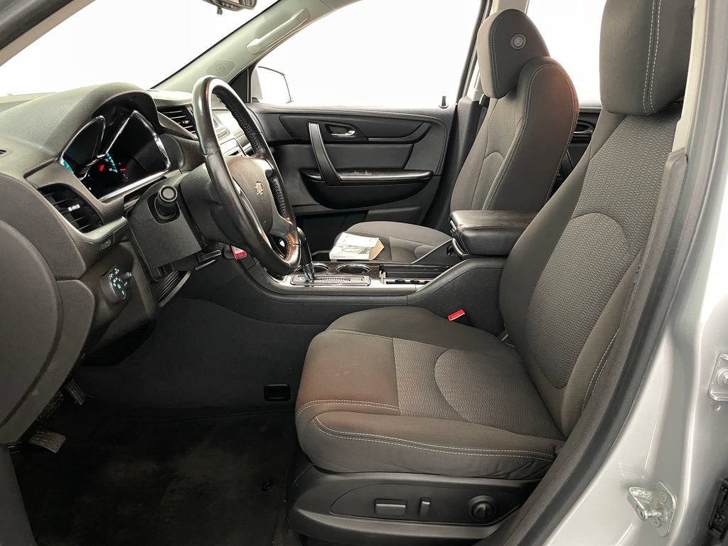 Certified Used 2015 SILVER ICE METALLIC Chevrolet LT image 7