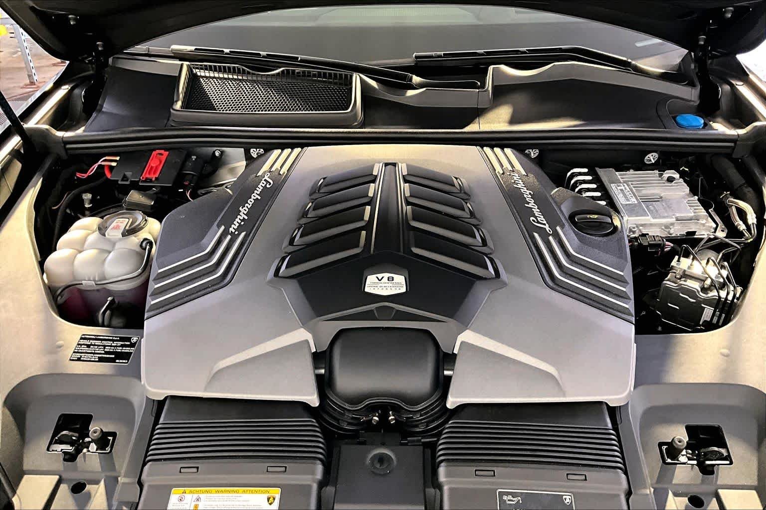 Used 2024 Nero Helene Metallic Lamborghini Performante image 29