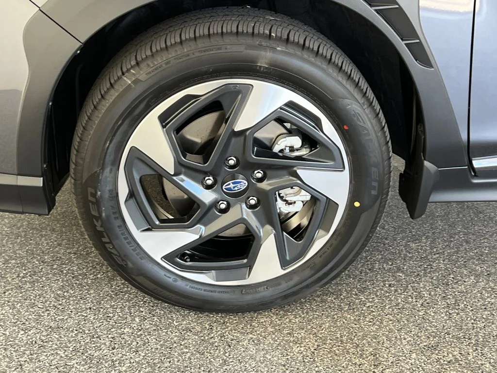New 2026 MAGNETITE GRAY PEARL Subaru Limited image 28