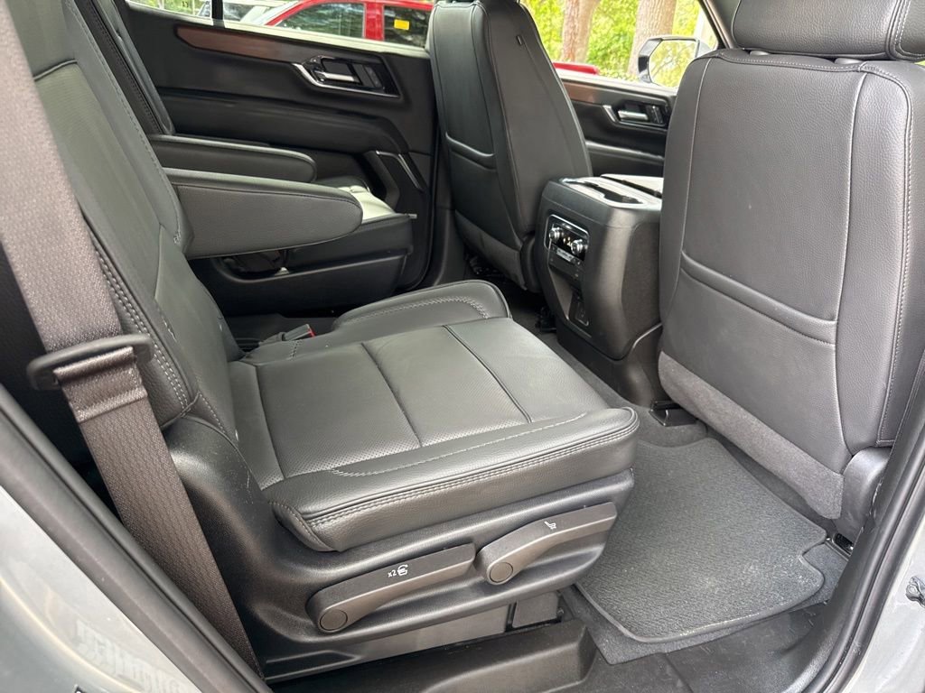 Used 2025 Sterling Metallic GMC Denali image 26