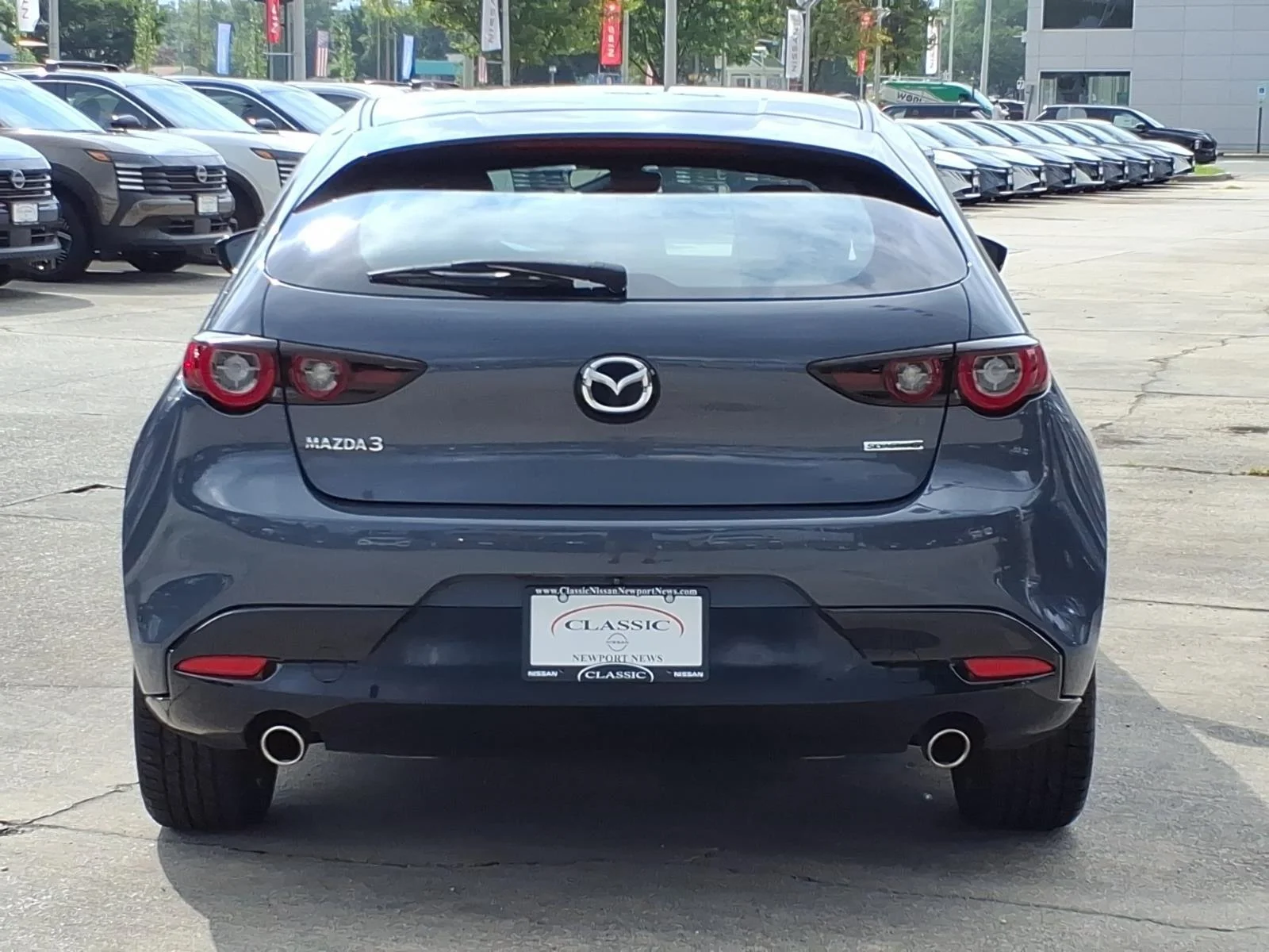 Used 2022 Polymetal Gray Metallic Mazda Carbon Edition image 8