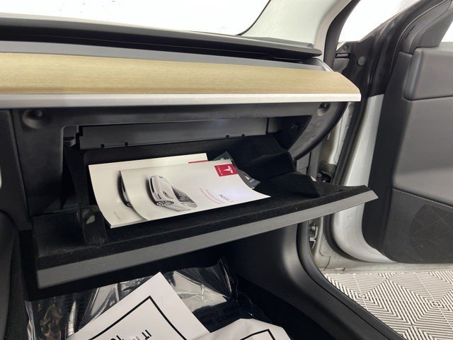 Used 2018 Silver Tesla Long Range Battery image 26