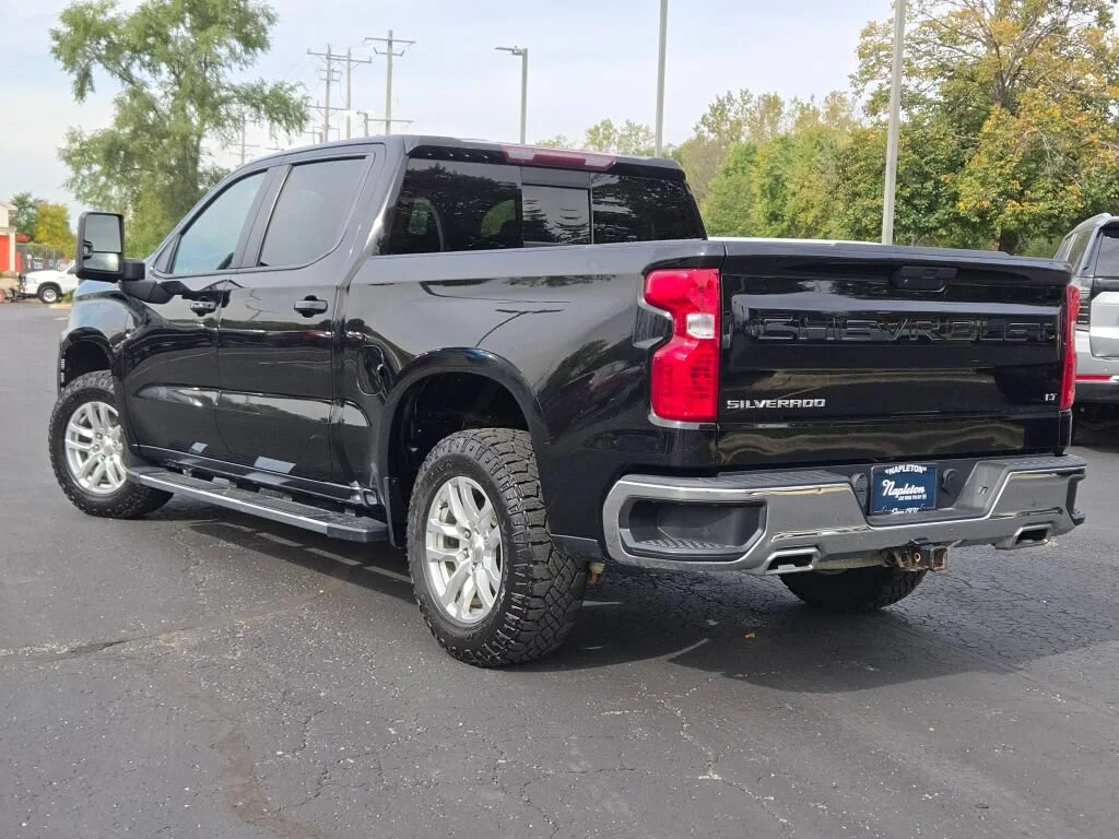 Used 2021 Black Chevrolet LT image 12