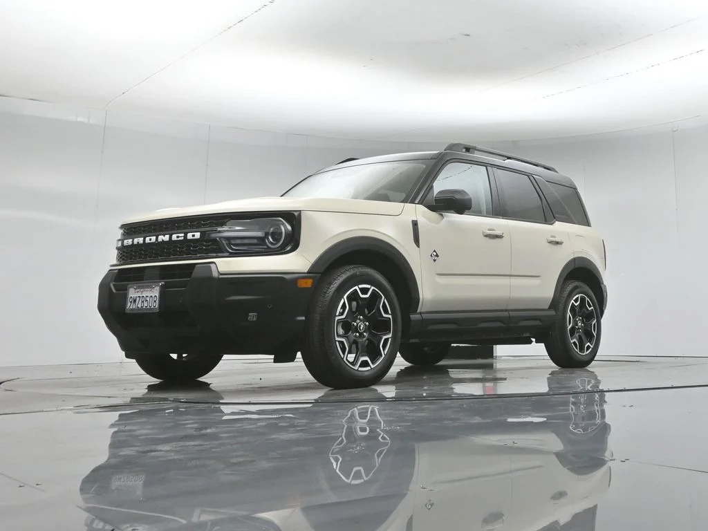 Certified Used 2025 Beige Ford Outer Banks image 46