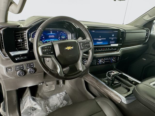 Used 2022 Black Chevrolet LTZ image 11