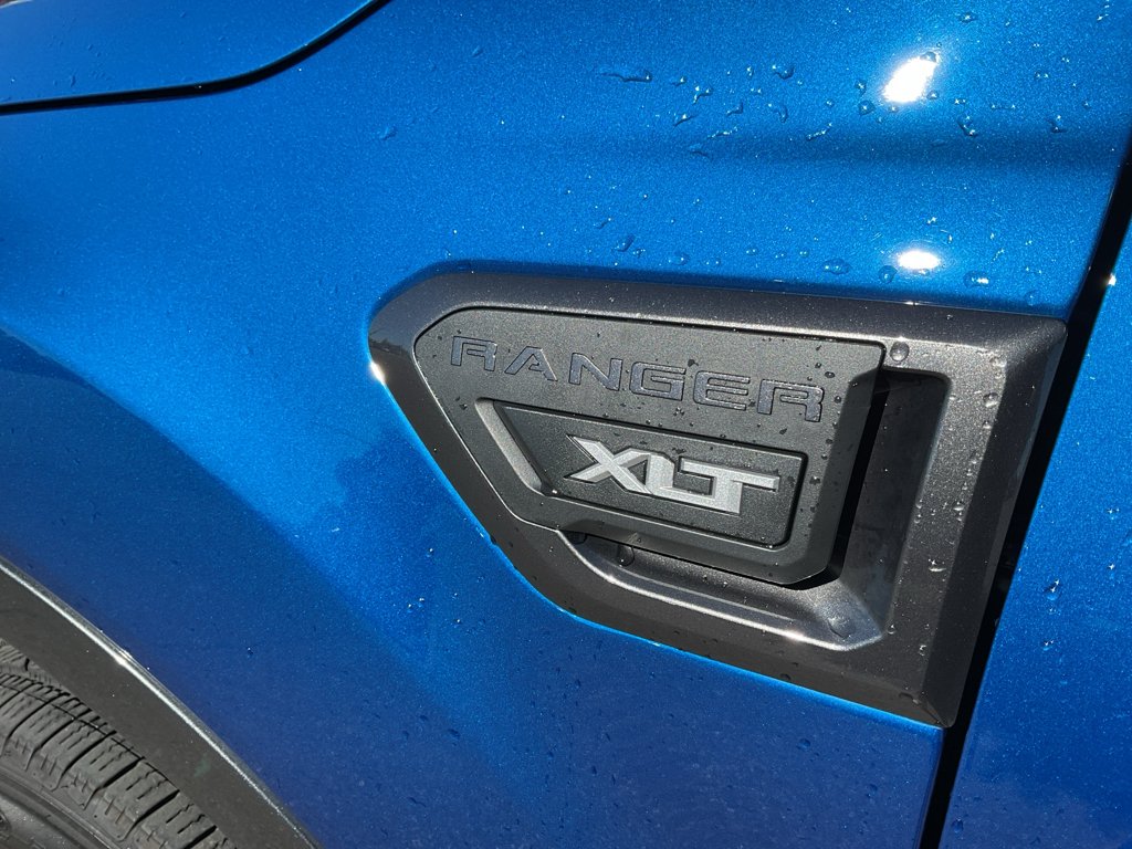 Used 2019 LIGHTNING BLUE Ford XLT image 6