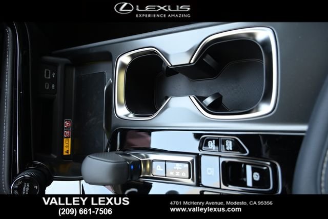 2026 Lexus NX 450h+ F-Sport - Photo 15