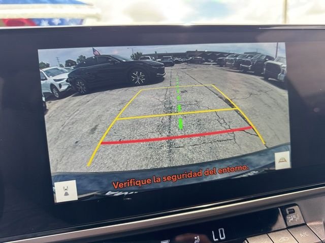 Used 2025  Toyota SE image 5