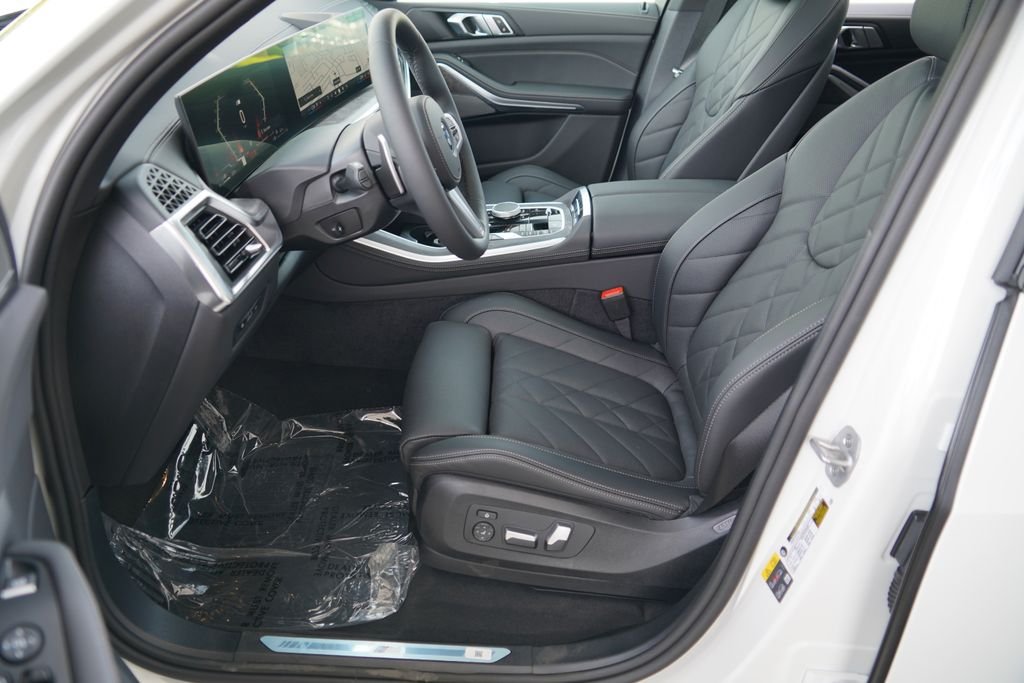 New 2026 Alpine White BMW xDrive50e image 10