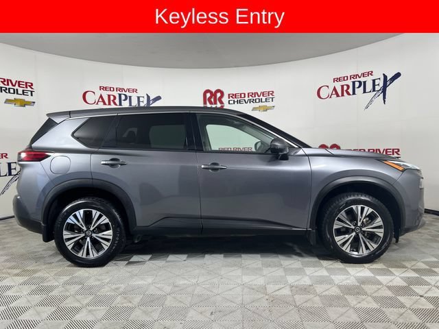 Used 2021 Gray Nissan SV image 9